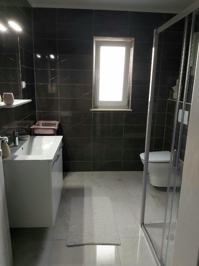 Katarica Hotel Korenica Eksteriør billede
