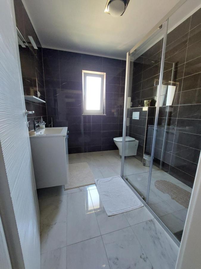 Katarica Hotel Korenica Eksteriør billede