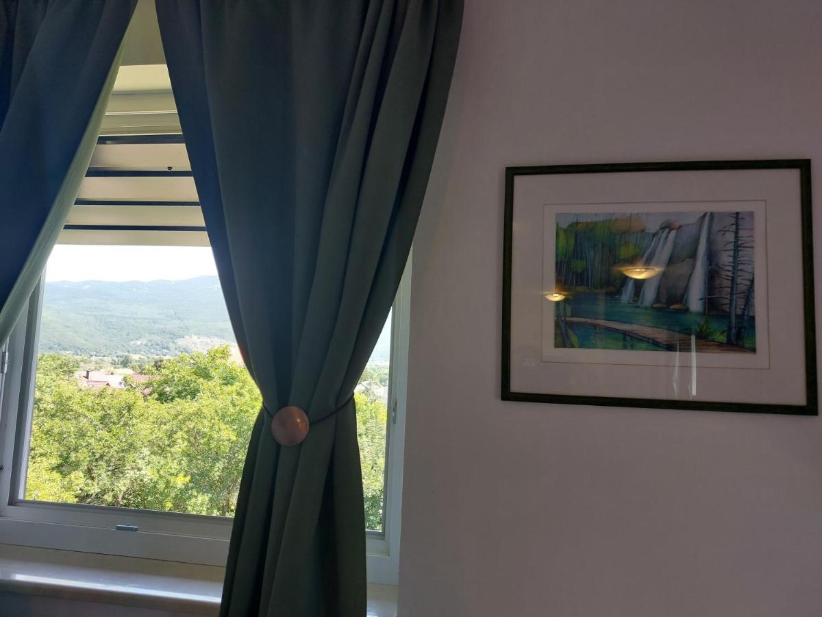 Katarica Hotel Korenica Eksteriør billede